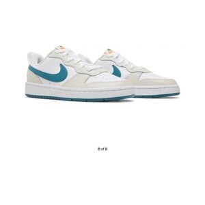 Nike Women's Sneakers in White and Teal